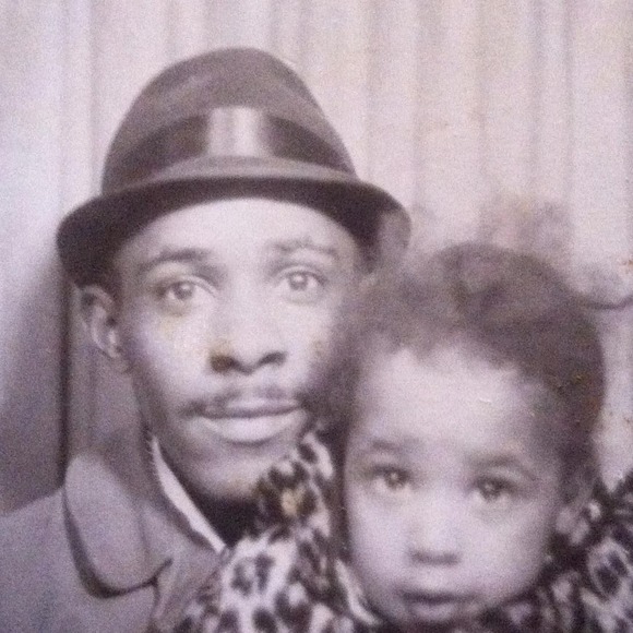 Meet your Posher, Ramona - Picture 1 of 1